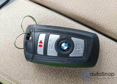 2013 BMW 528I xDrive z USA, uszkodzony, nr VIN WBAXH5C54DDW15982